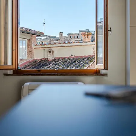 Affitti Brevi - Nuovo Con Vista, Nel Centro Storico Di Sienne
