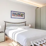 Affitti Brevi - Nuovo Con Vista, Nel Centro Storico Di Appartement *