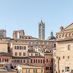 Affitti Brevi - Nuovo Con Vista, Nel Centro Storico Di *