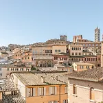 Affitti Brevi - Nuovo Con Vista, Nel Centro Storico Di * Siena
